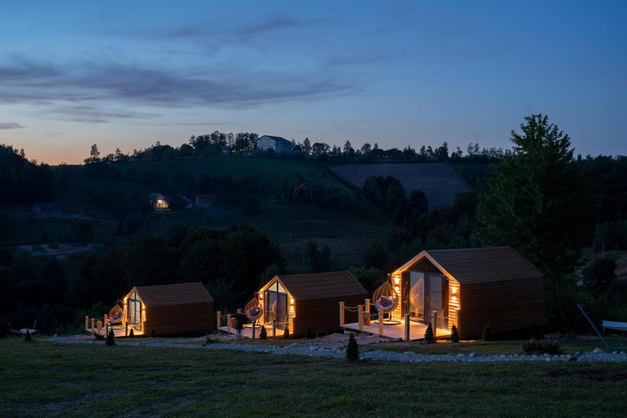 My Little Village Poiana Mărului 外观 照片