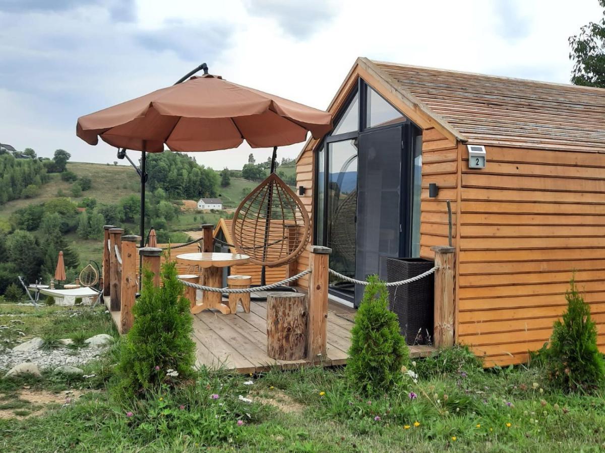 My Little Village Poiana Mărului 外观 照片