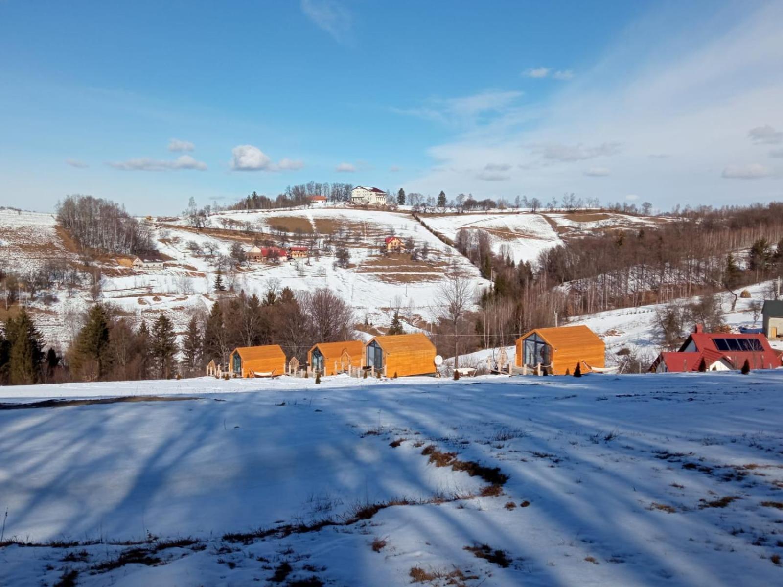 My Little Village Poiana Mărului 外观 照片