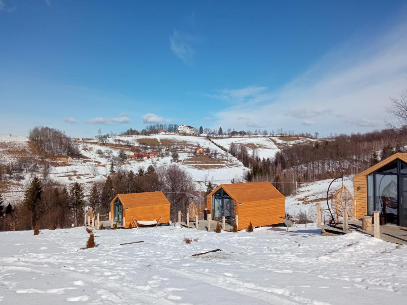 My Little Village Poiana Mărului 外观 照片